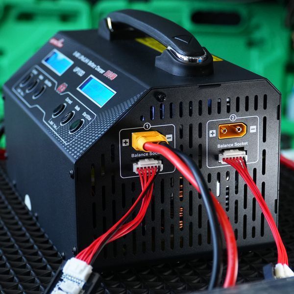 Зарядний пристрій 2-канальний 2x22А 2-6S LiPo/LiHV 1100Вт 220В ULTRA POWER PROTESTER UP1100 UP1100 фото